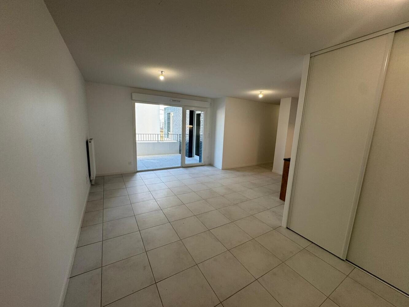 
                                                Location
                                                 Appartement 3 pièces