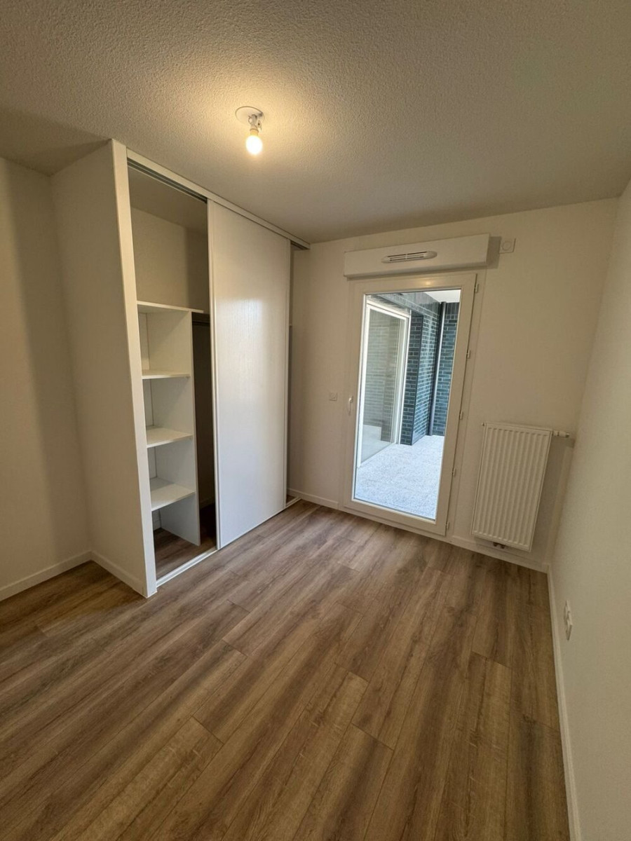 
                                                Location
                                                 Appartement 3 pièces