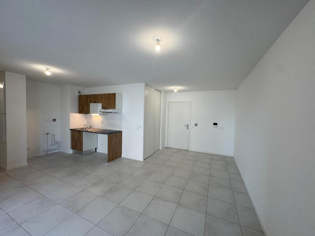 
                                                Location
                                                 Appartement 3 pièces