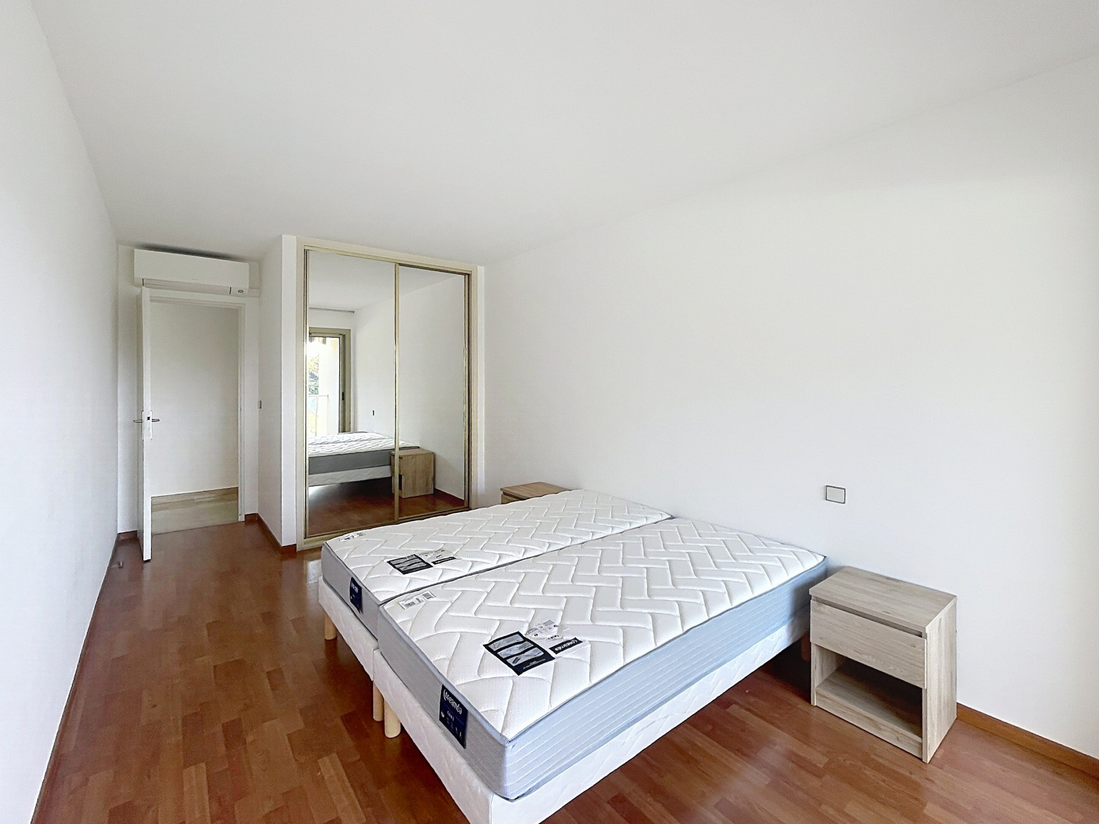 
                                                Location
                                                 Appartement  - 3 pièces  - 73.88 m²