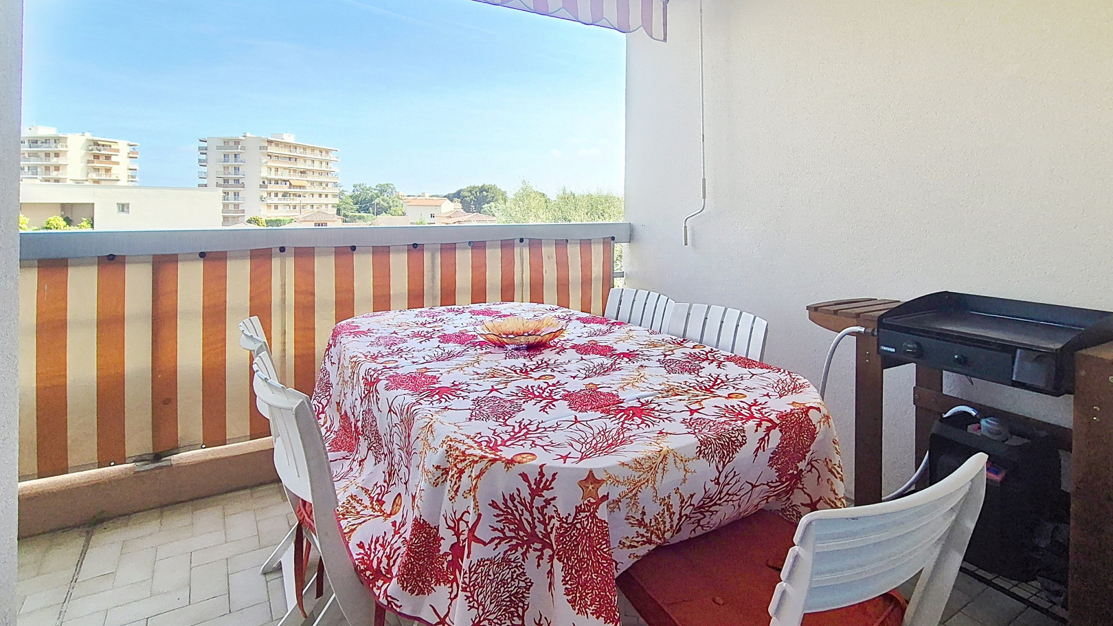 
                                                Vente
                                                 Appartement  - 3 pièces  - 74.06 m²