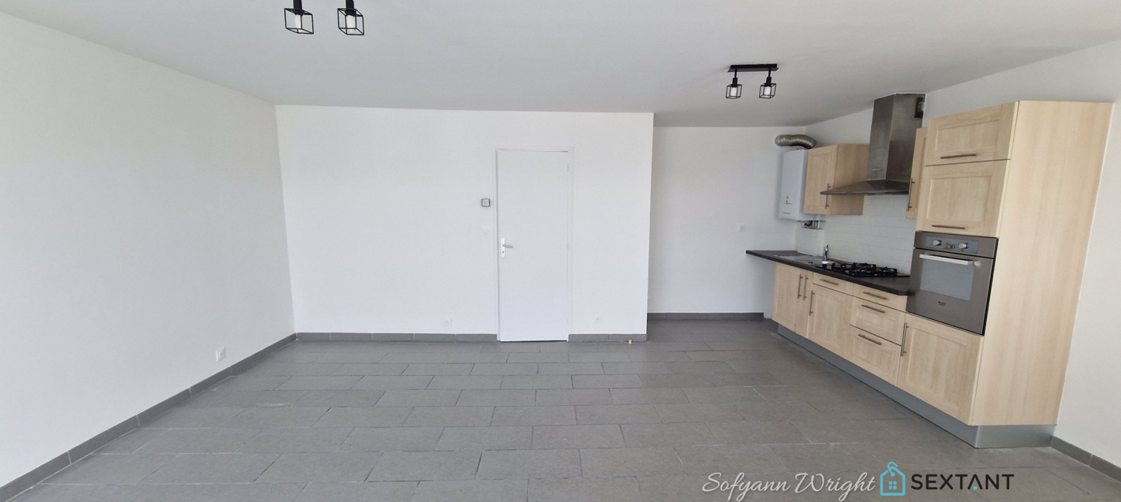 
                                                Vente
                                                 Appartement 3 pièces 74 m2 NOISY LE GRAND