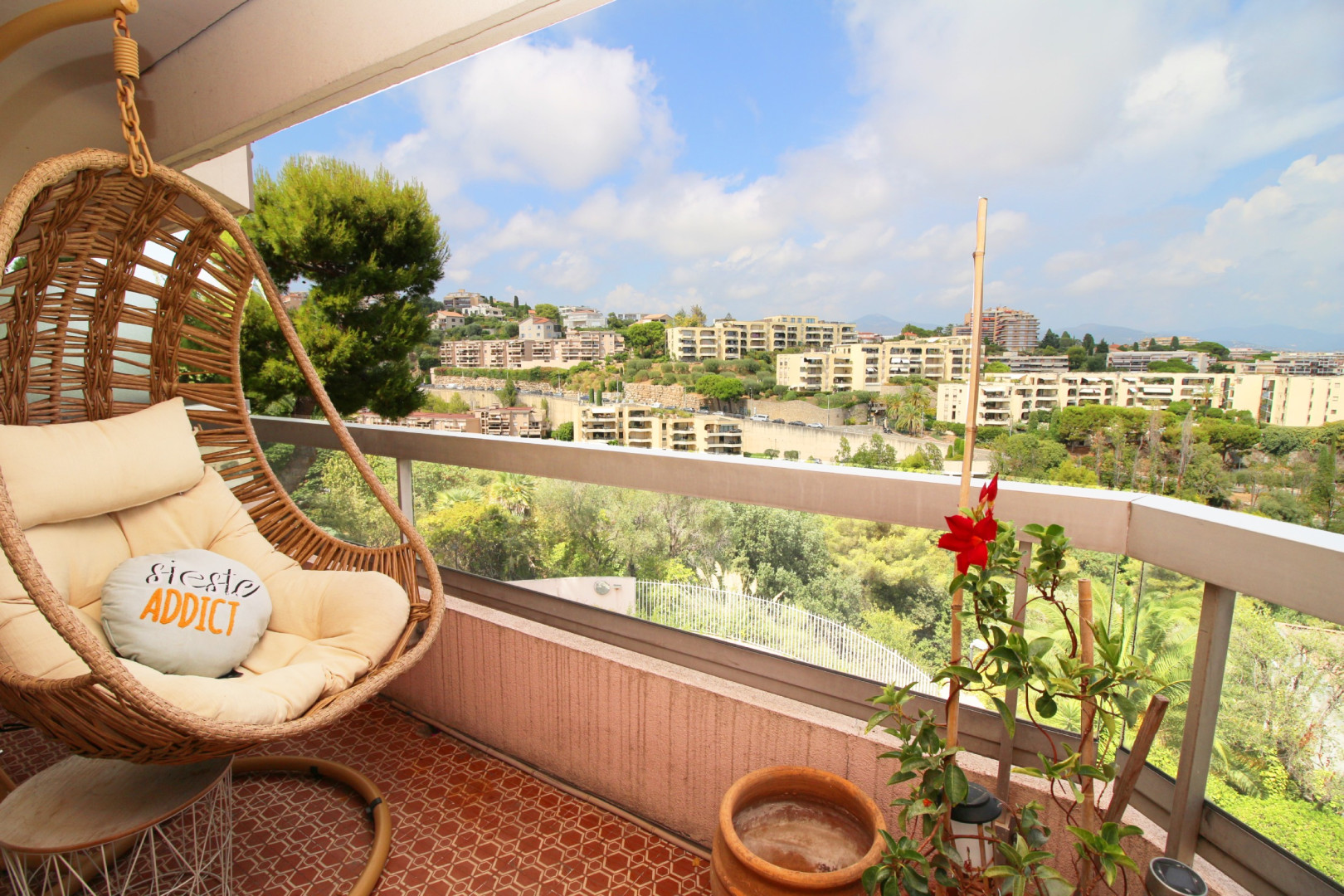 
                                                Vente
                                                 Appartement  - 3 pièces  - 75.14 m²