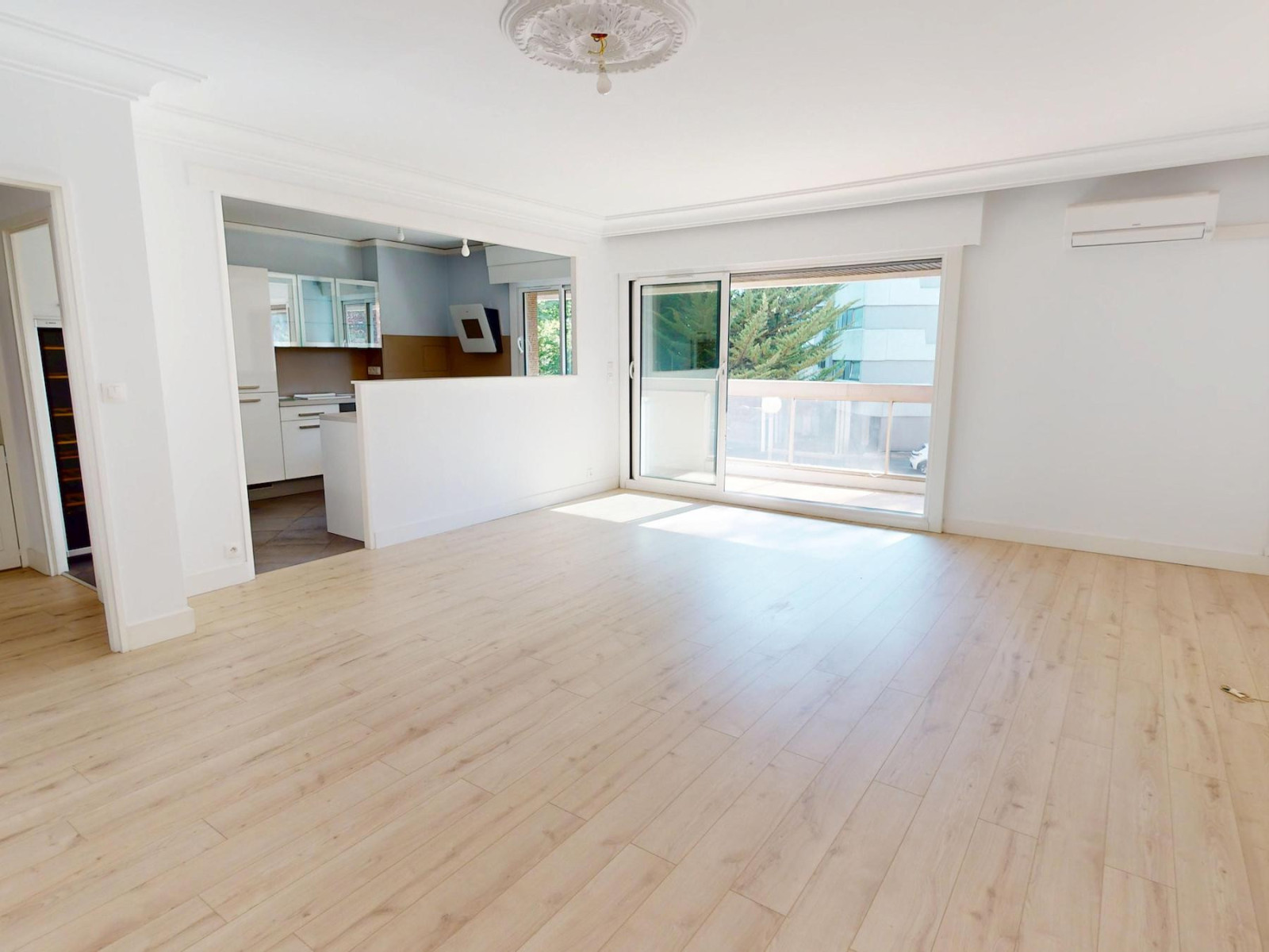 
                                                Vente
                                                 Appartement 3 pièces - 87m2 - Saint Genès