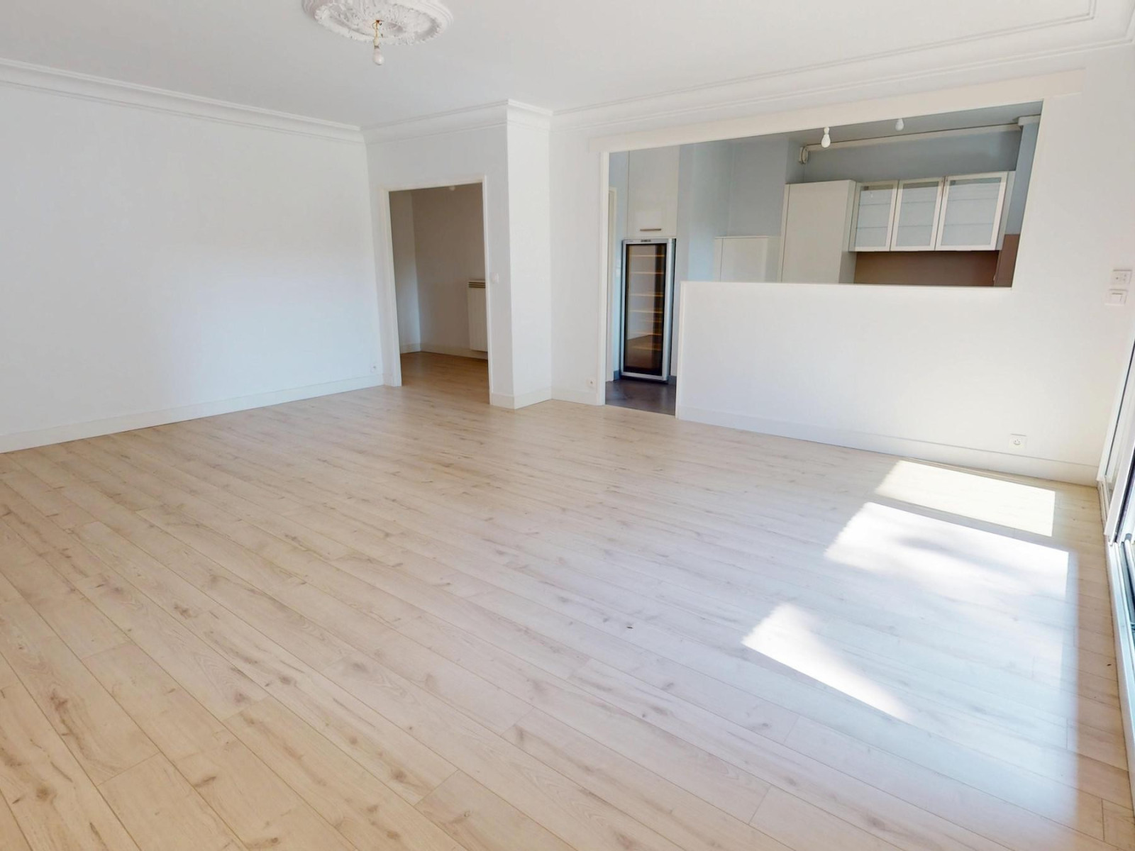 
                                                Vente
                                                 Appartement 3 pièces - 87m2 - Saint Genès