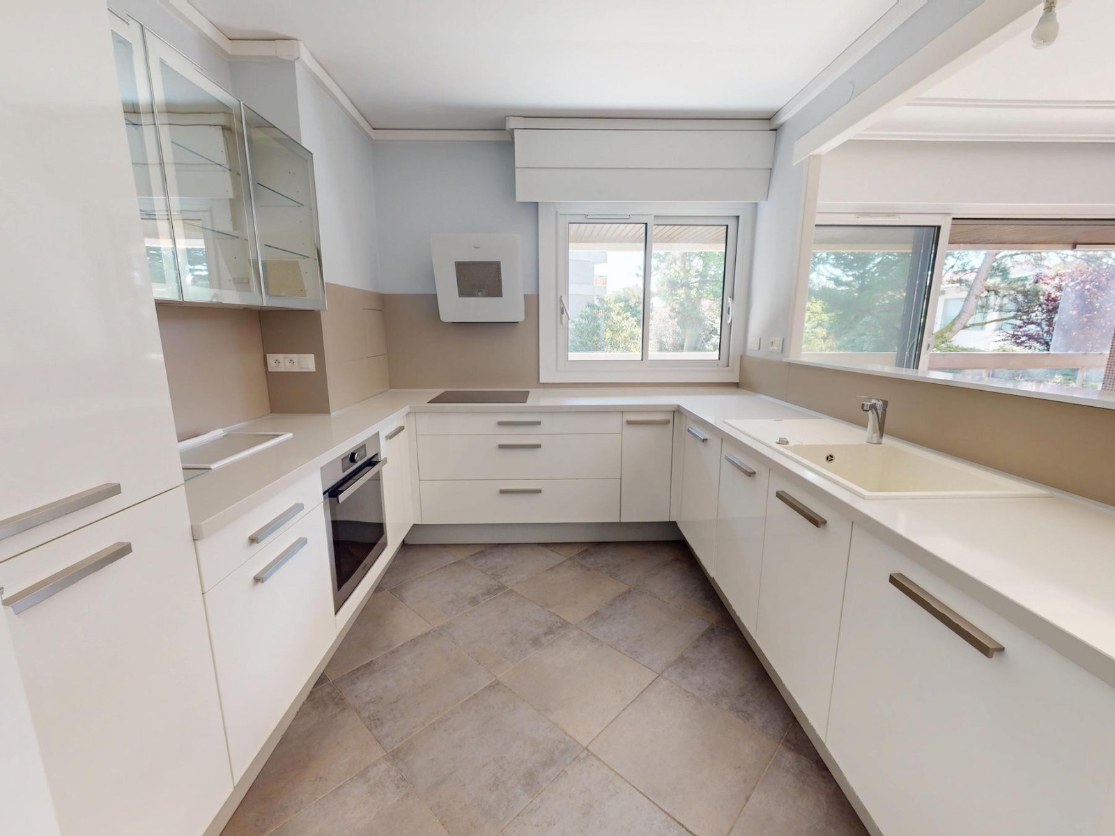 
                                                Vente
                                                 Appartement 3 pièces - 87m2 - Saint Genès