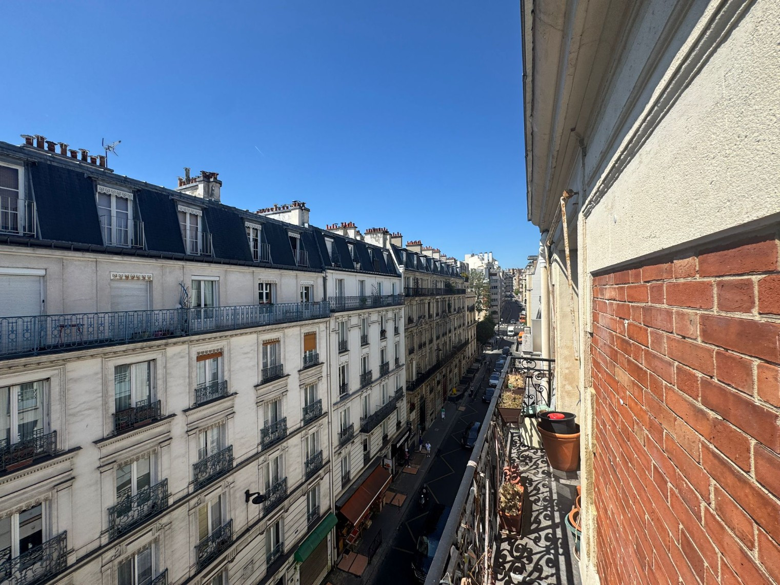 
                                                Vente
                                                 Appartement 3 pièces à rénover