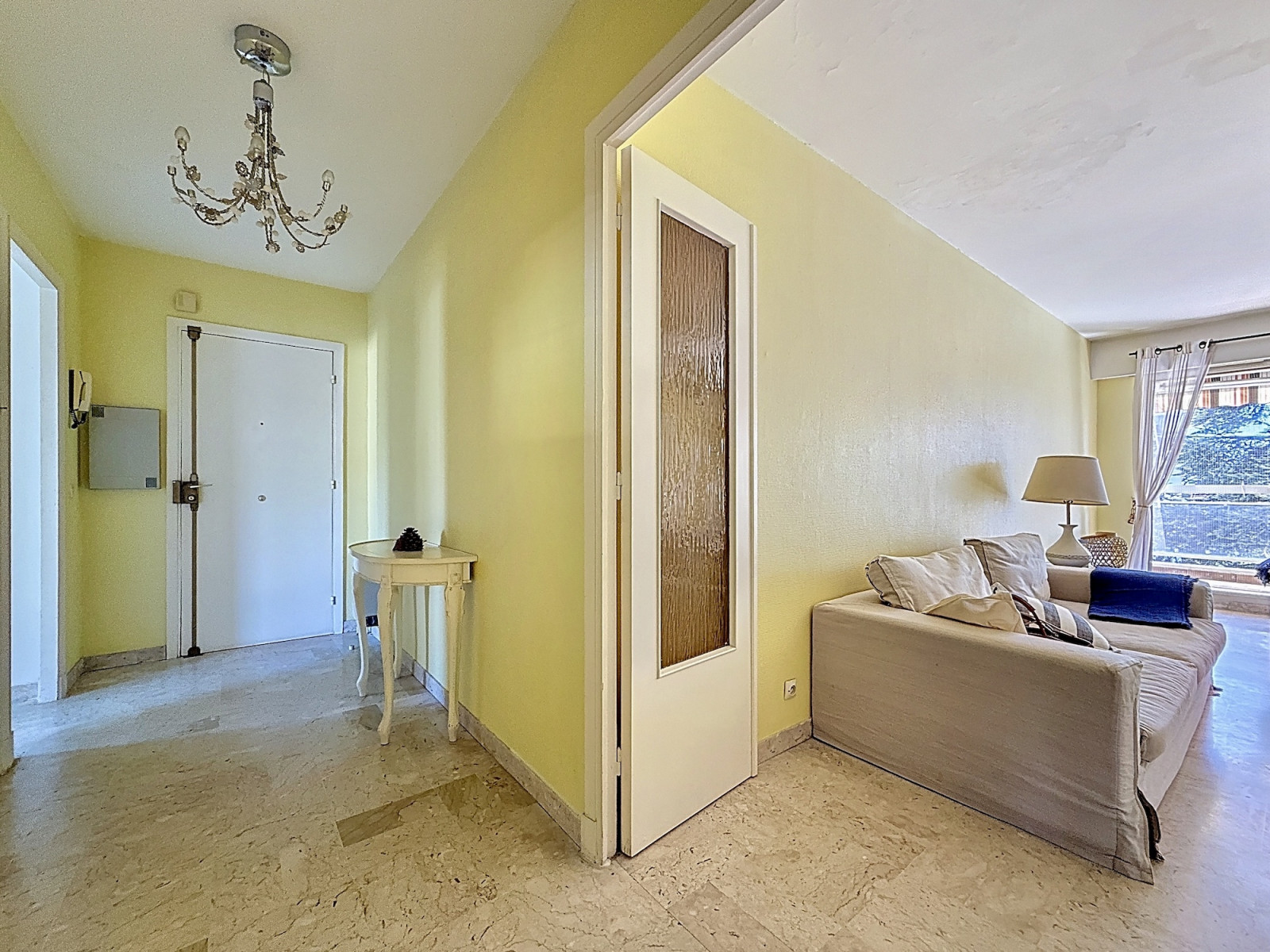 
                                                Vente
                                                 Appartement 3 pièces à rénover – Terrasse, vue dégagée et garage – Nice Cimiez La Paloma