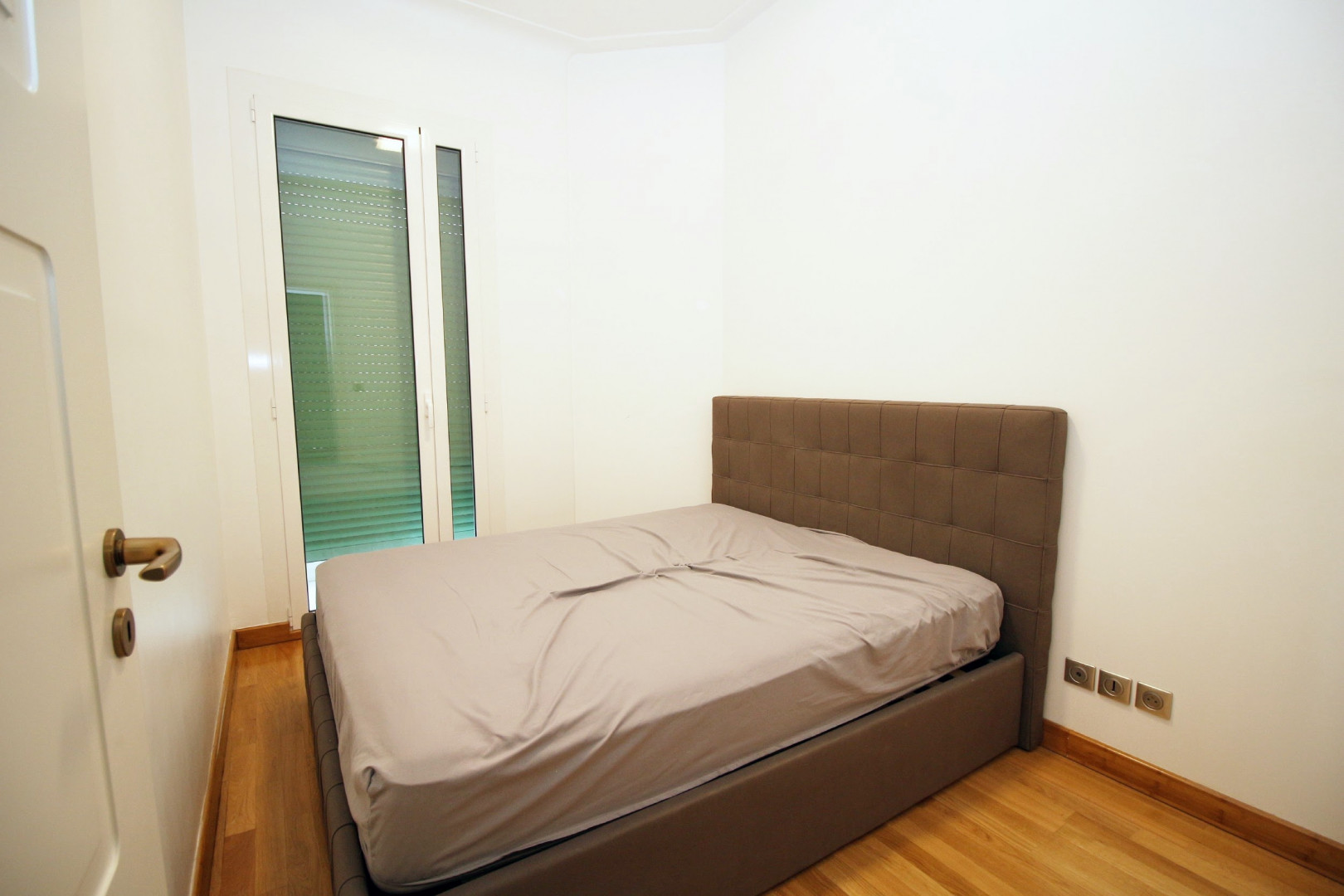 
                                                Vente
                                                 Appartement 3 pieces a vendre Nice Promenade des anglais au calme avec VUE MER