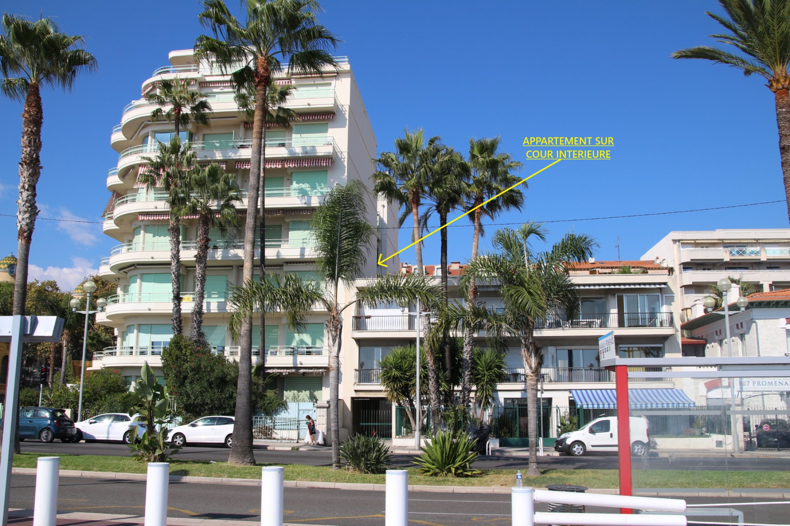 
                                                Vente
                                                 Appartement 3 pieces a vendre Nice Promenade des anglais au calme avec VUE MER