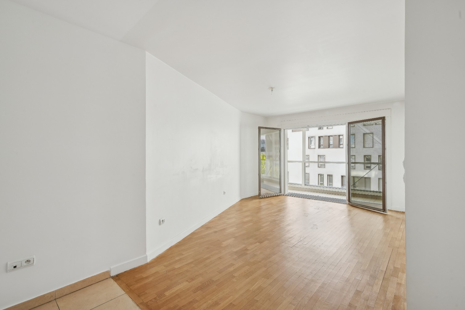 
                                                Vente
                                                 Appartement 3 pièces avec balcon