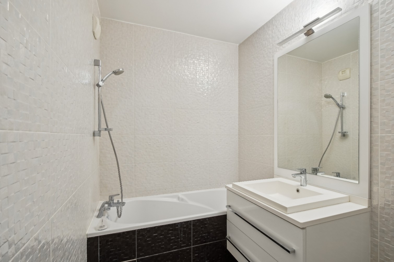 
                                                Vente
                                                 Appartement 3 pièces avec balcon