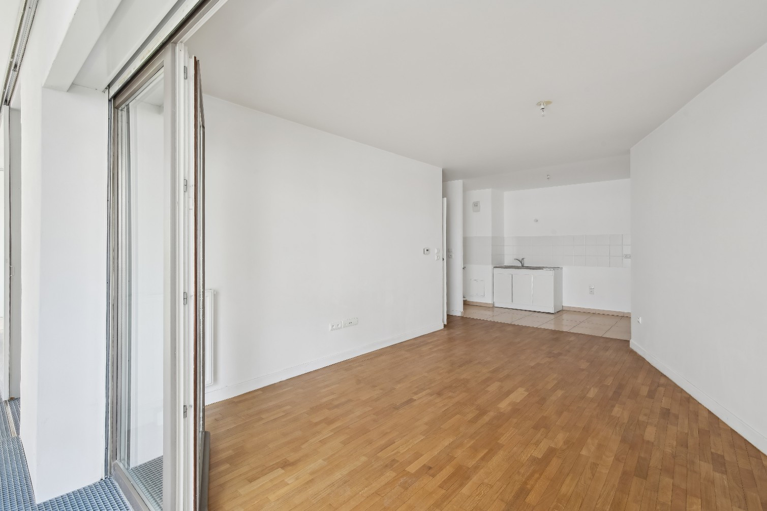 
                                                Vente
                                                 Appartement 3 pièces avec balcon