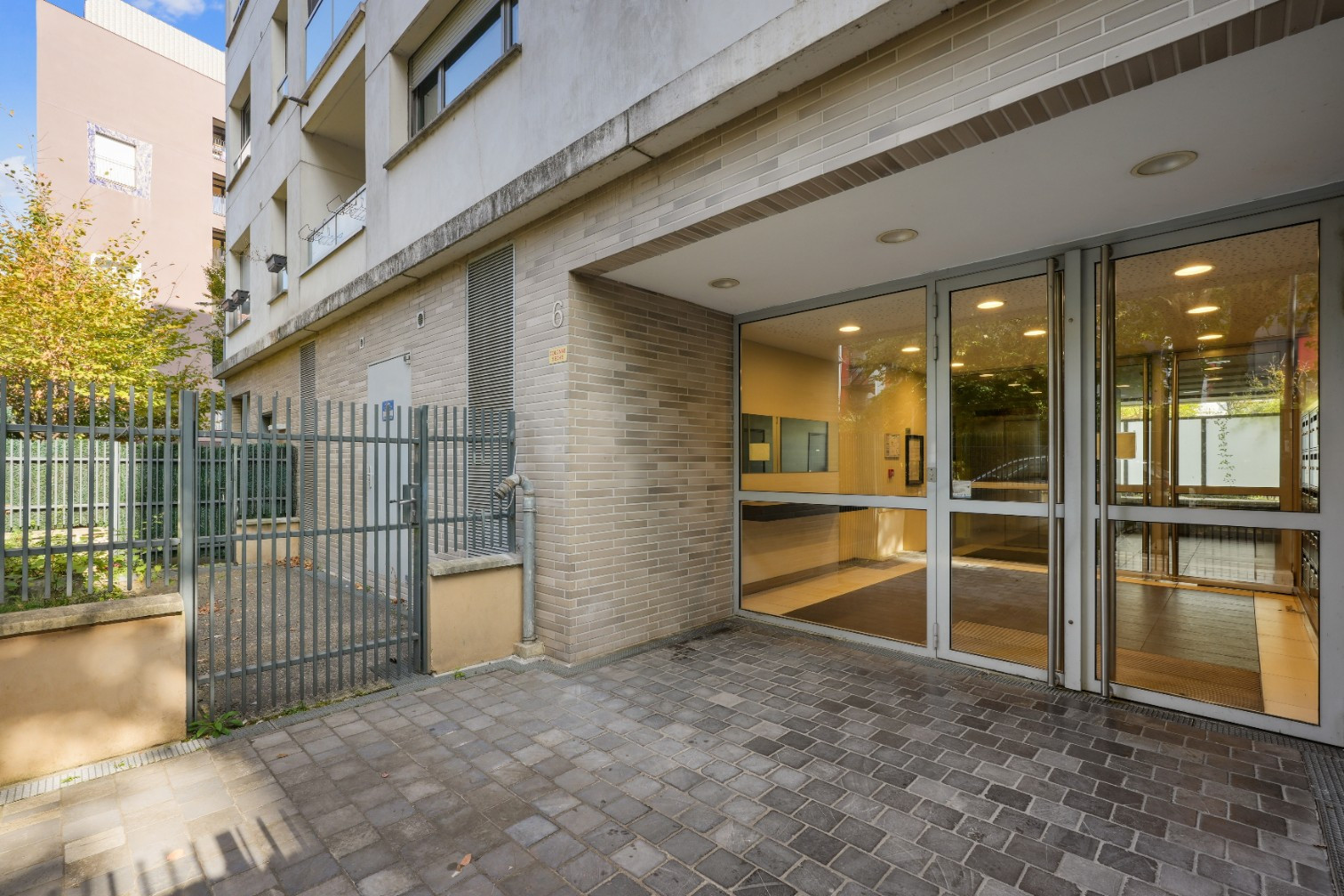 
                                                Vente
                                                 Appartement 3 pièces avec balcon - Asnières