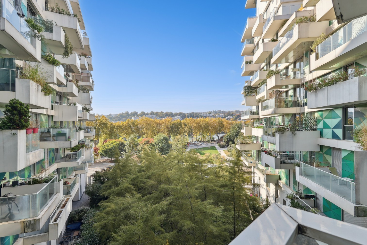 
                                                Vente
                                                 Appartement 3 pièces avec balcon - Boulogne