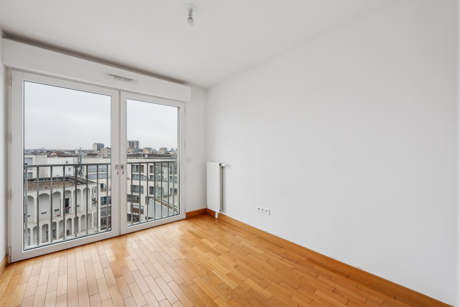 
                                                Vente
                                                 Appartement 3 pièces avec balcon - Boulogne