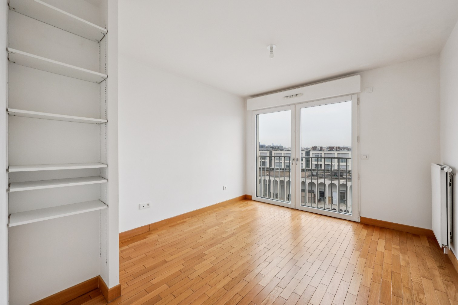 
                                                Vente
                                                 Appartement 3 pièces avec balcon - Boulogne