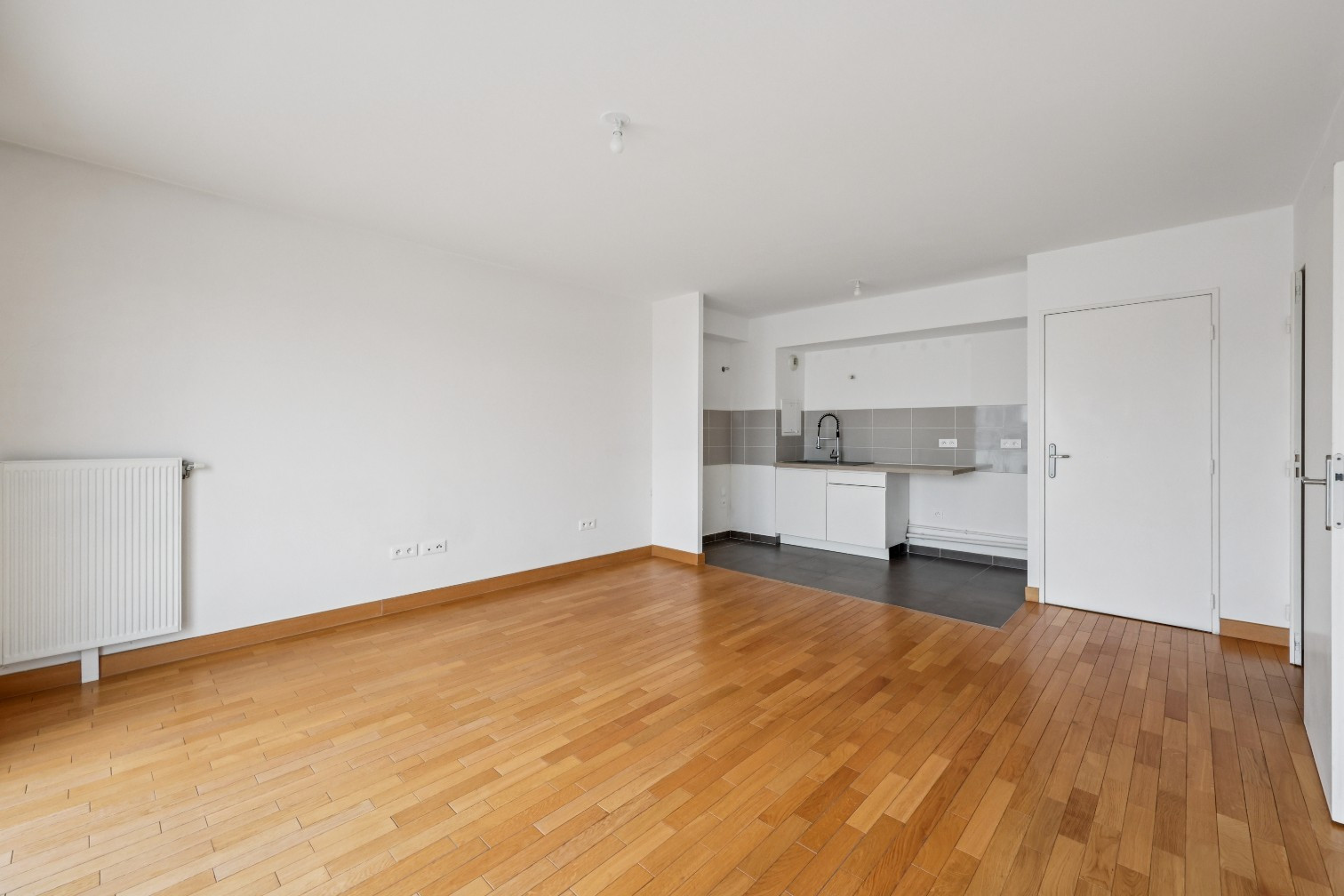 
                                                Vente
                                                 Appartement 3 pièces avec balcon - Boulogne