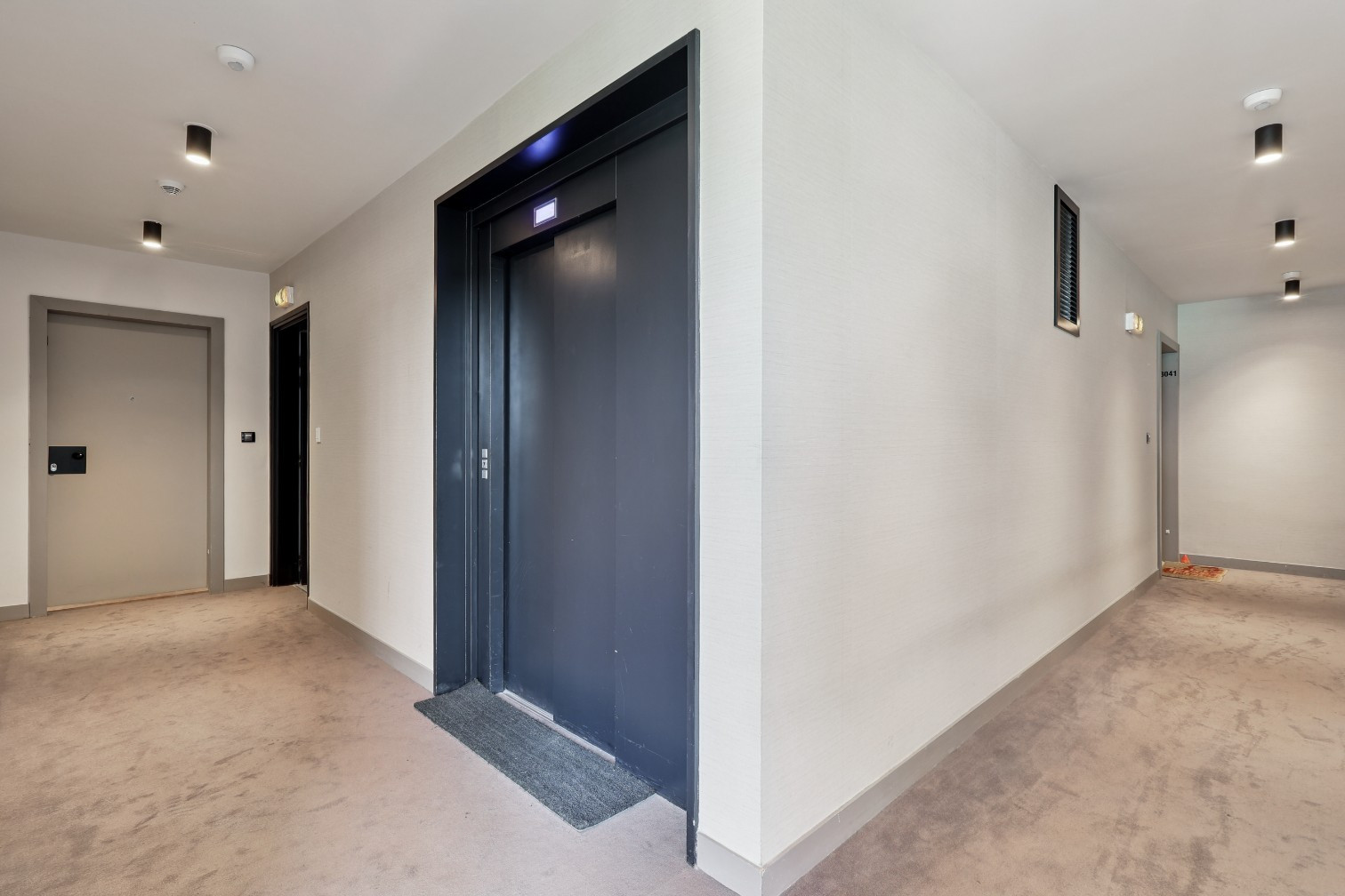 
                                                Vente
                                                 Appartement 3 pièces avec balcon - Boulogne