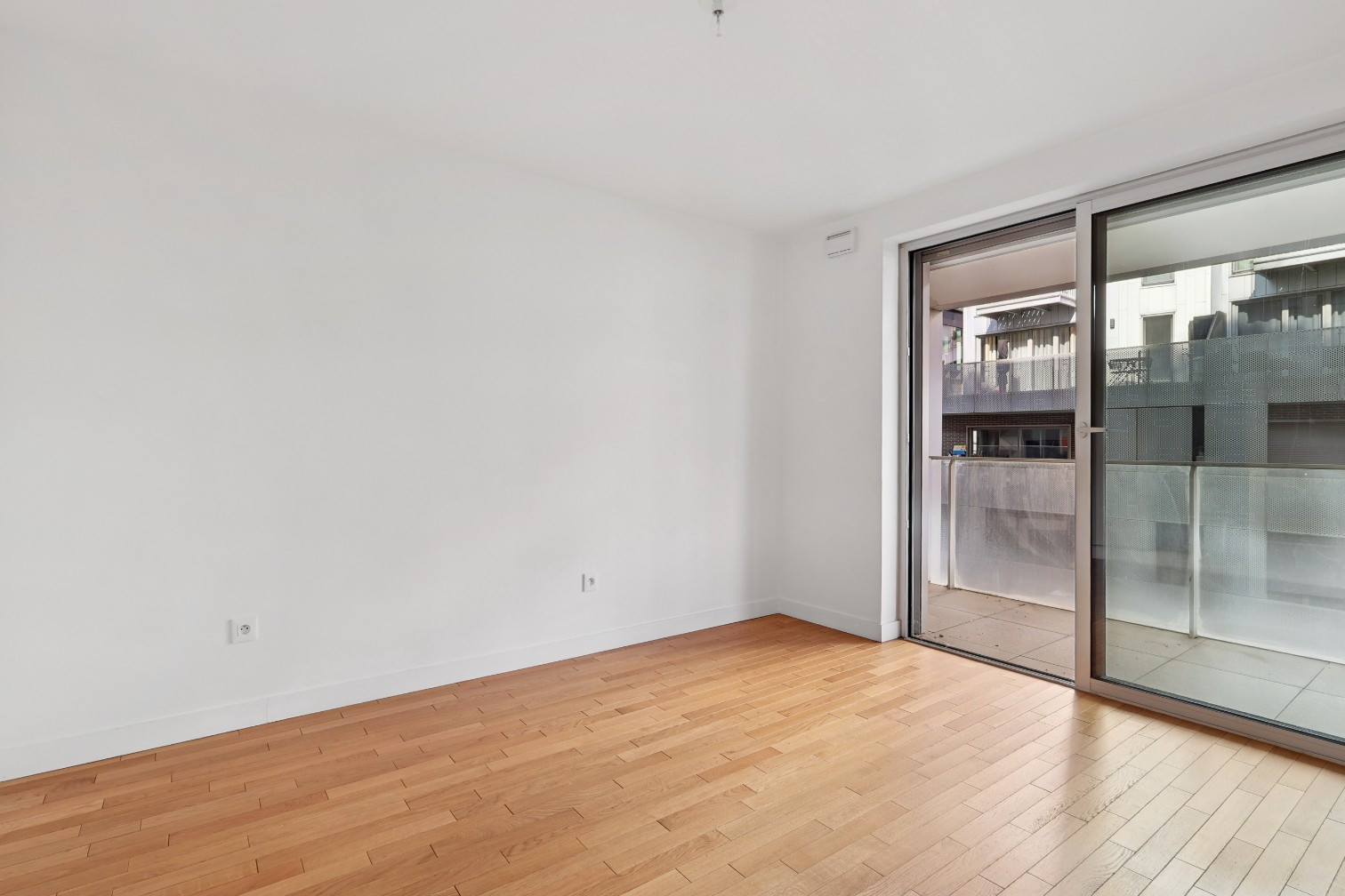 
                                                Vente
                                                 Appartement 3 pièces avec balcon - Boulogne