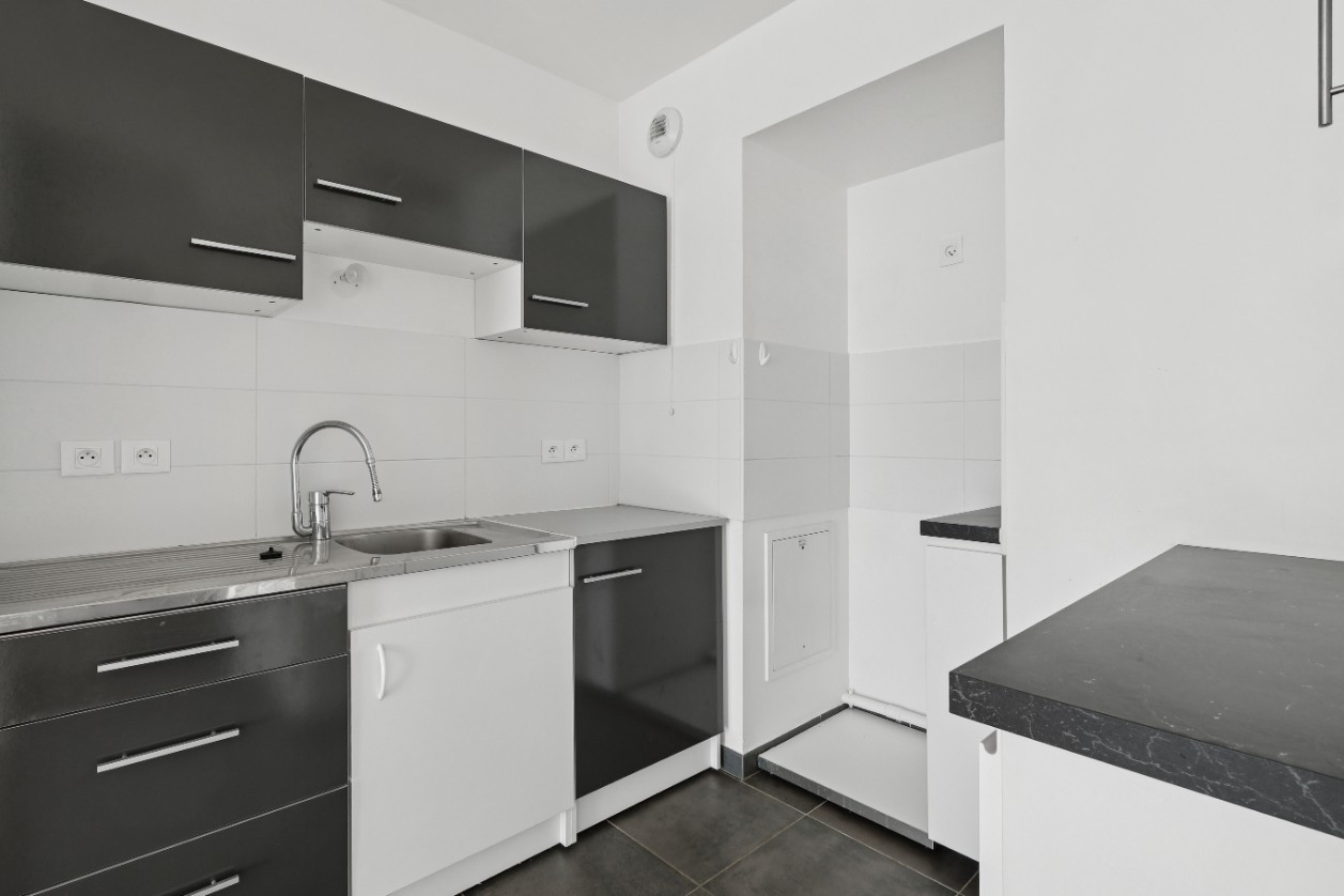 
                                                Vente
                                                 Appartement 3 pièces avec balcon - Boulogne