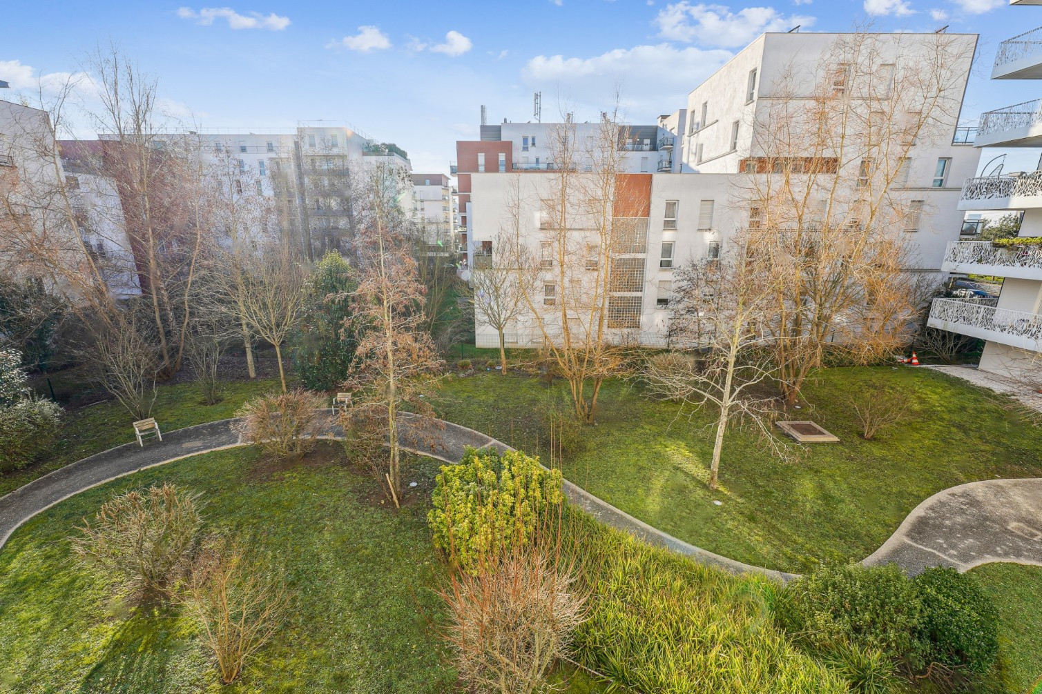 
                                                Vente
                                                 Appartement 3 pièces avec balcon - Cergy