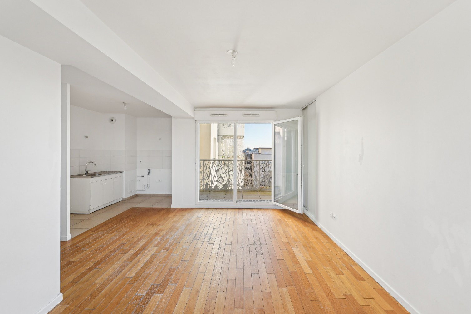 
                                                Vente
                                                 Appartement 3 pièces avec balcon - Cergy