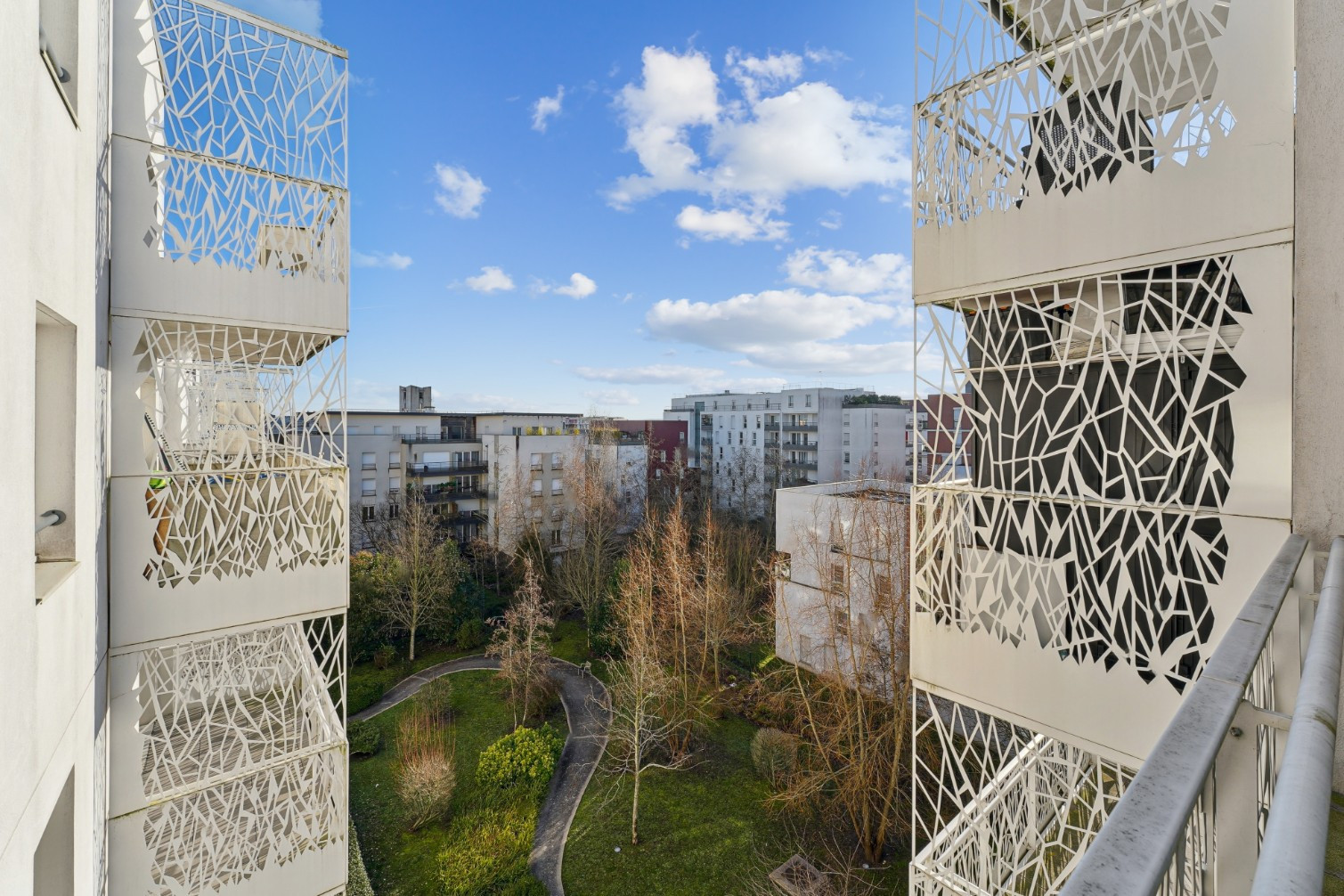 
                                                Vente
                                                 Appartement 3 pièces avec balcon - Cergy