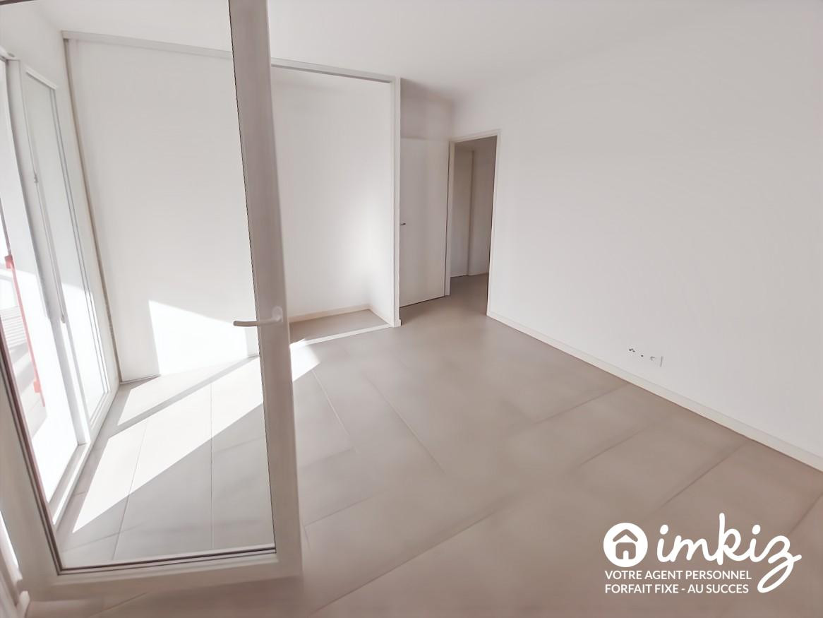 
                                                Vente
                                                 Appartement 3 pièces avec balcon et 2 parkings