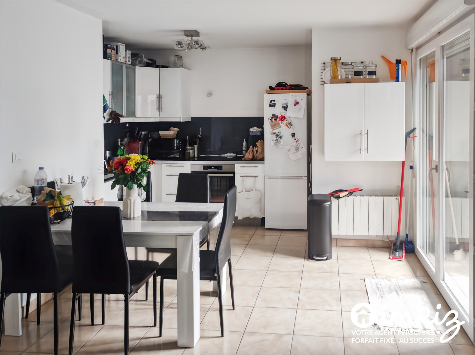 
                                                Vente
                                                 Appartement 3 pièces avec balcon et grand garage
