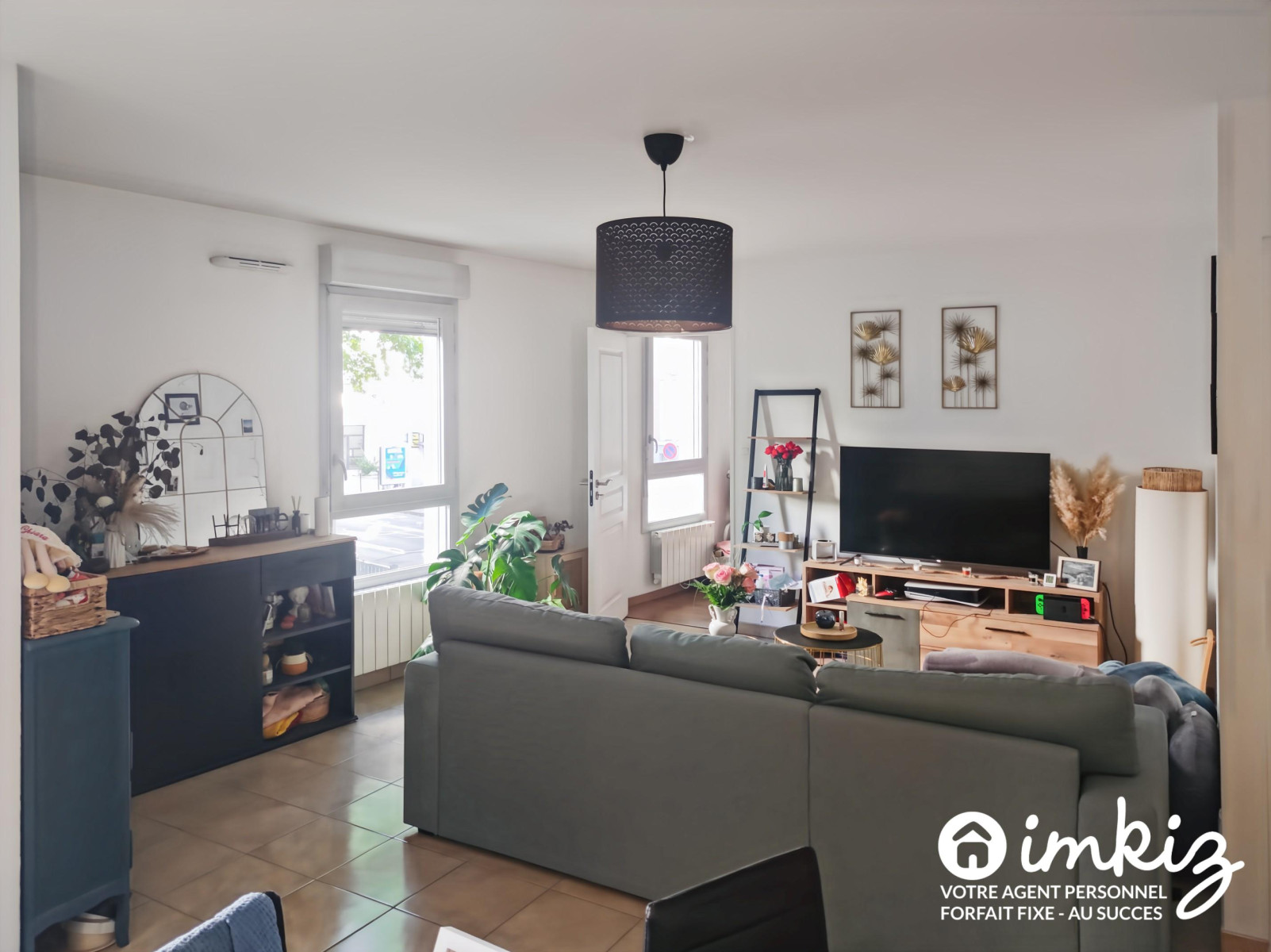 
                                                Vente
                                                 Appartement 3 pièces avec balcon et grand garage