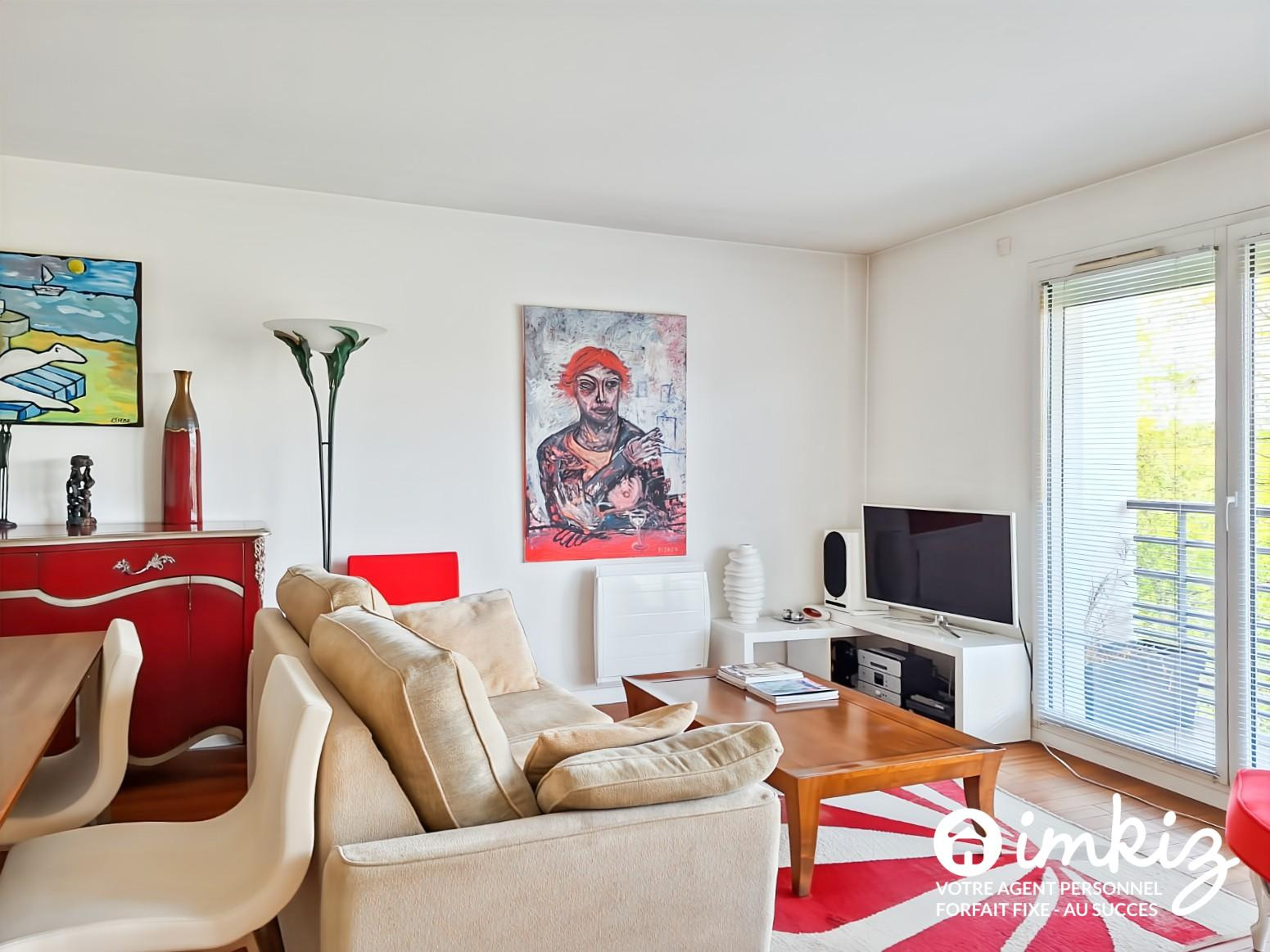 
                                                Vente
                                                 Appartement 3 pièces avec balcon et parking