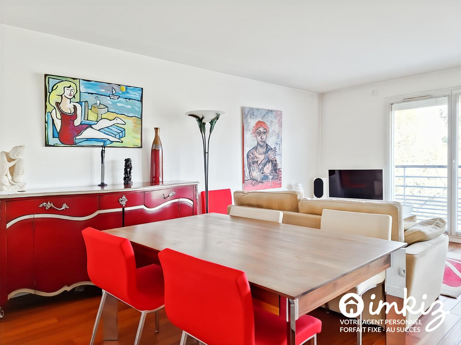 
                                                Vente
                                                 Appartement 3 pièces avec balcon et parking