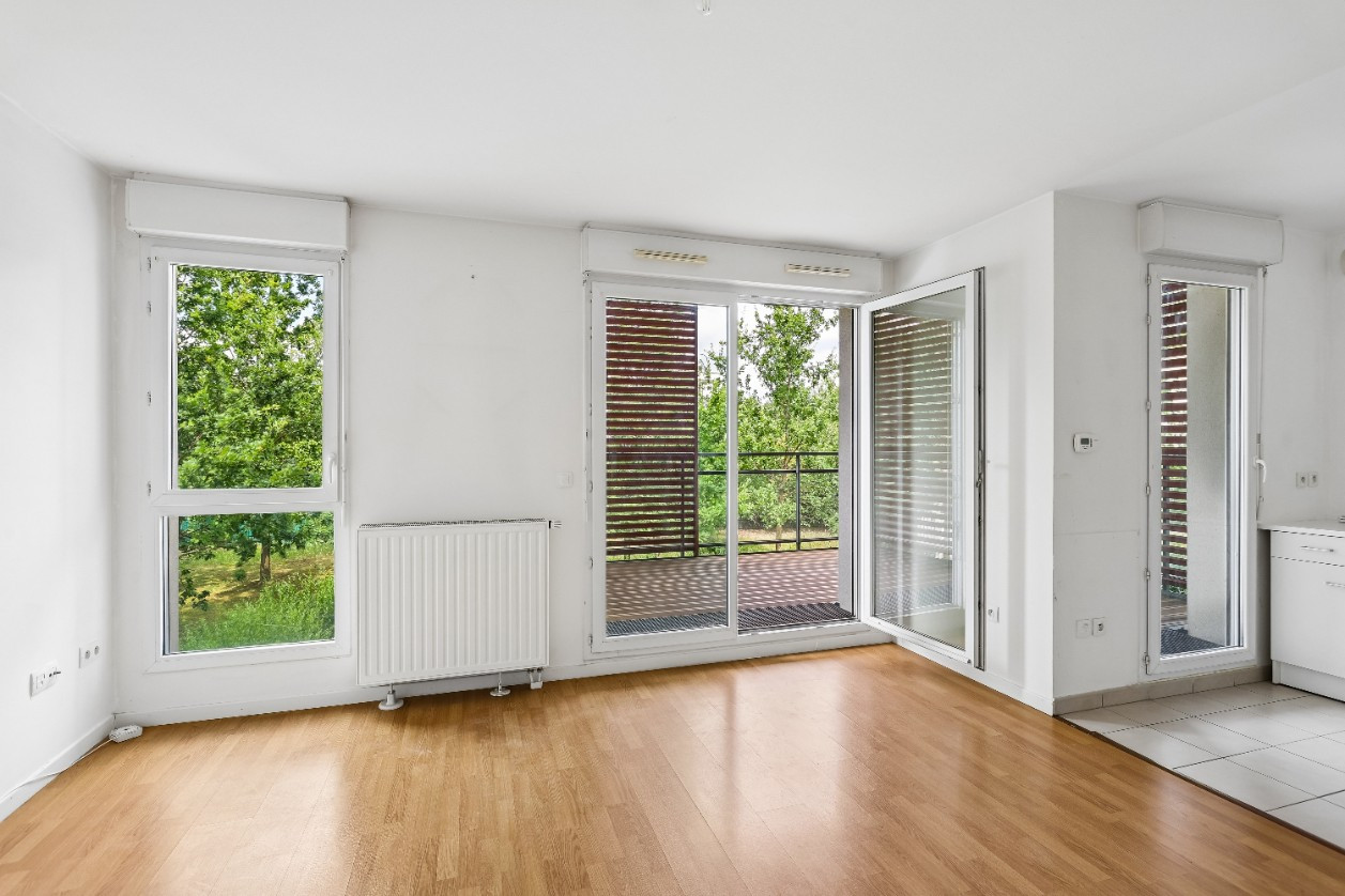 
                                                Vente
                                                 APPARTEMENT 3 PIECES AVEC BALCON ET PARKING
