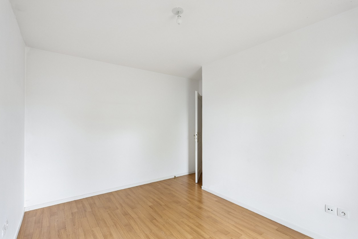 
                                                Vente
                                                 APPARTEMENT 3 PIECES AVEC BALCON ET PARKING