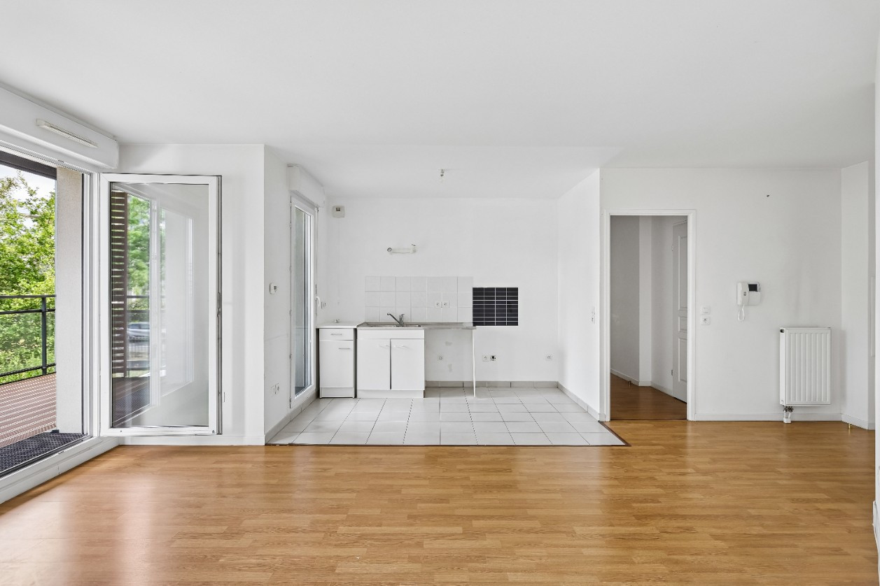 
                                                Vente
                                                 APPARTEMENT 3 PIECES AVEC BALCON ET PARKING