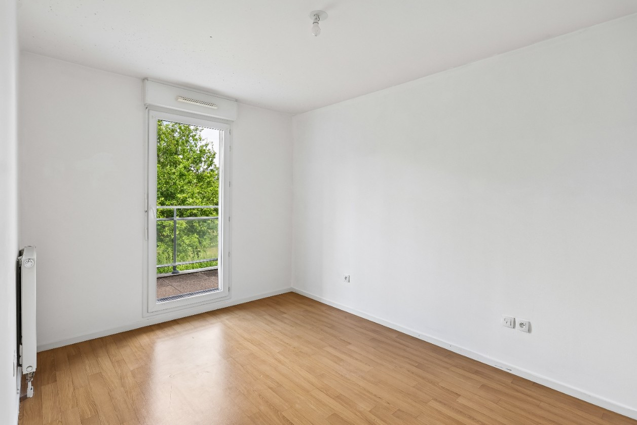 
                                                Vente
                                                 APPARTEMENT 3 PIECES AVEC BALCON ET PARKING