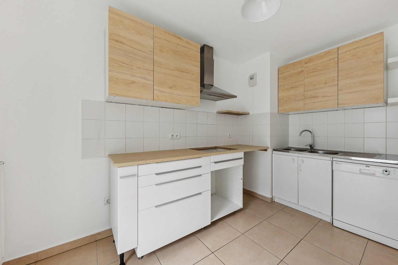 
                                                Vente
                                                 Appartement 3 pièces avec balcon + Parking