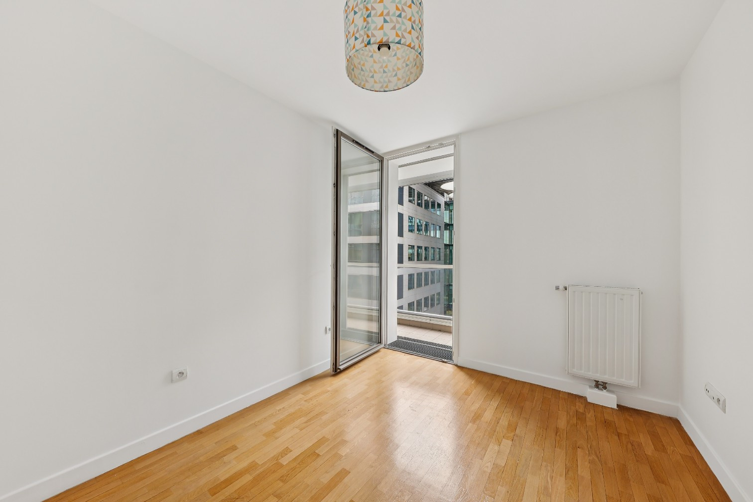 
                                                Vente
                                                 Appartement 3 pièces avec balcon + Parking