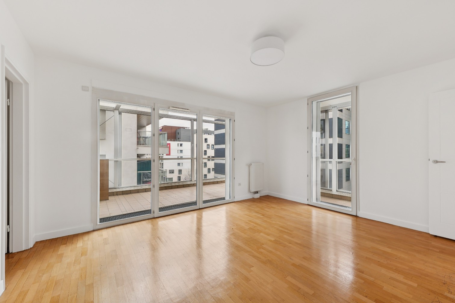 
                                                Vente
                                                 Appartement 3 pièces avec balcon + Parking