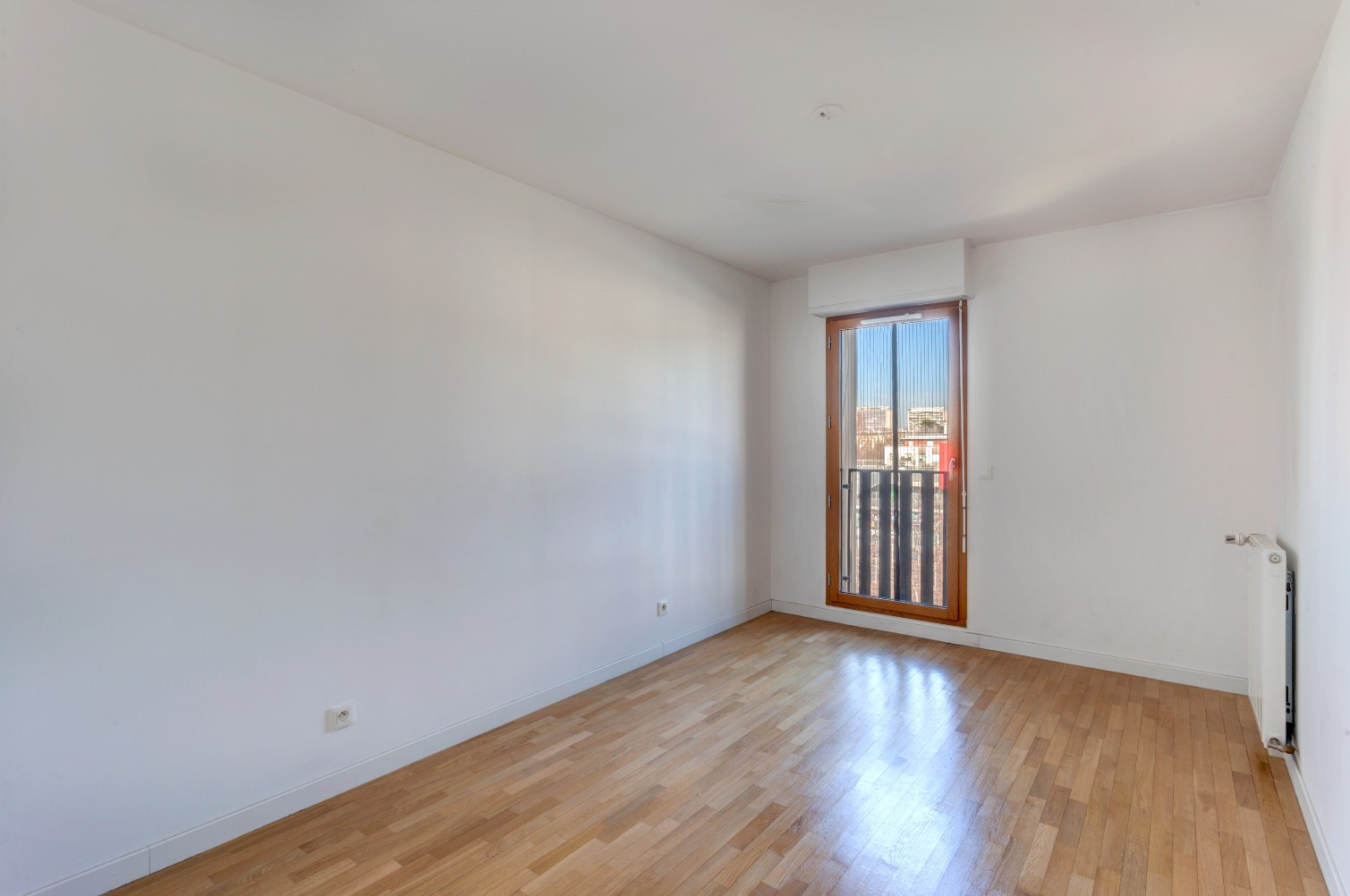 
                                                Vente
                                                 Appartement 3 pièces avec balcon plein Sud !