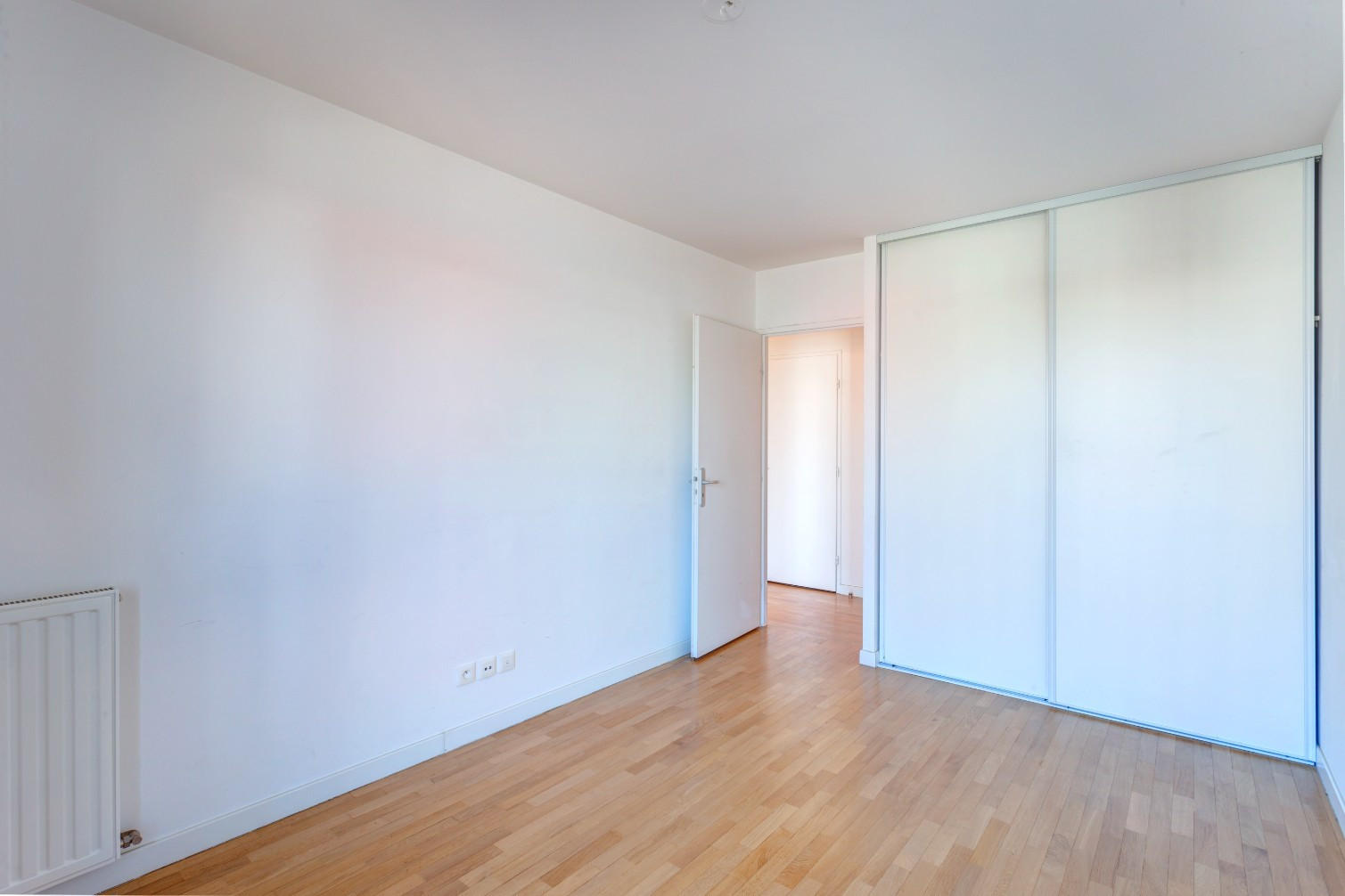 
                                                Vente
                                                 Appartement 3 pièces avec balcon plein Sud !