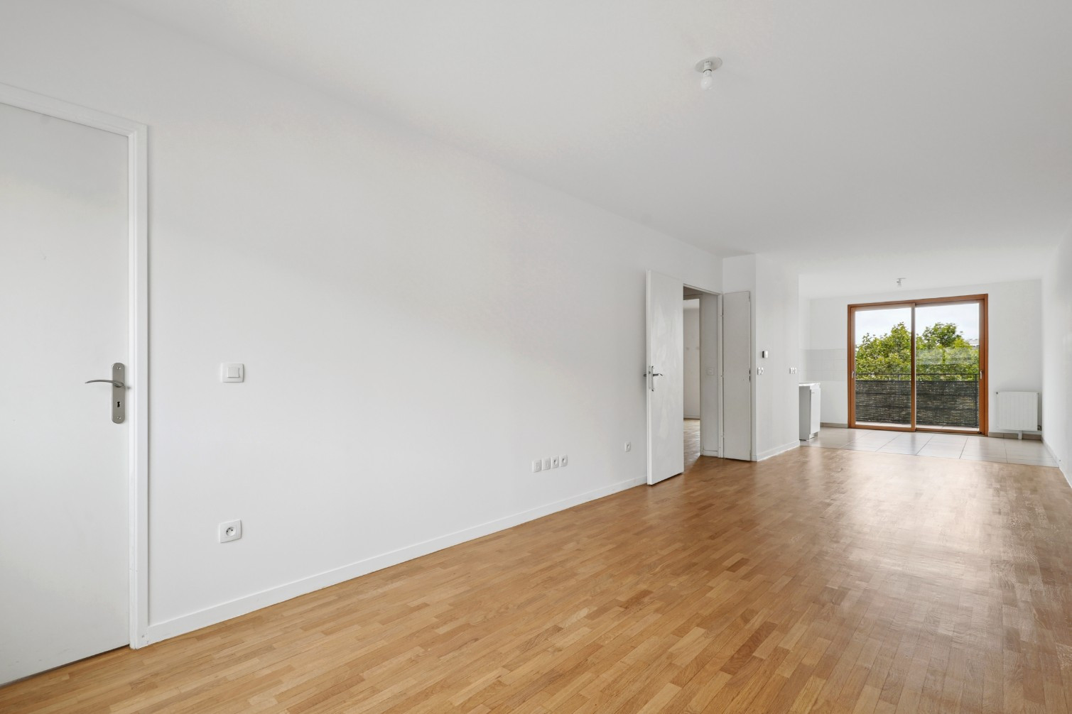 
                                                Vente
                                                 Appartement 3 pièces avec balcon - Saint-Ouen