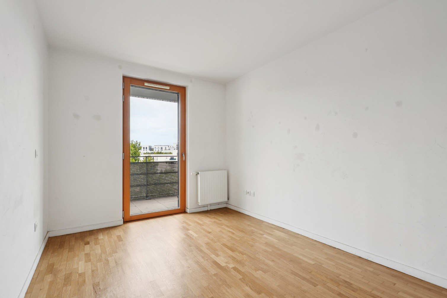 
                                                Vente
                                                 Appartement 3 pièces avec balcon - Saint-Ouen