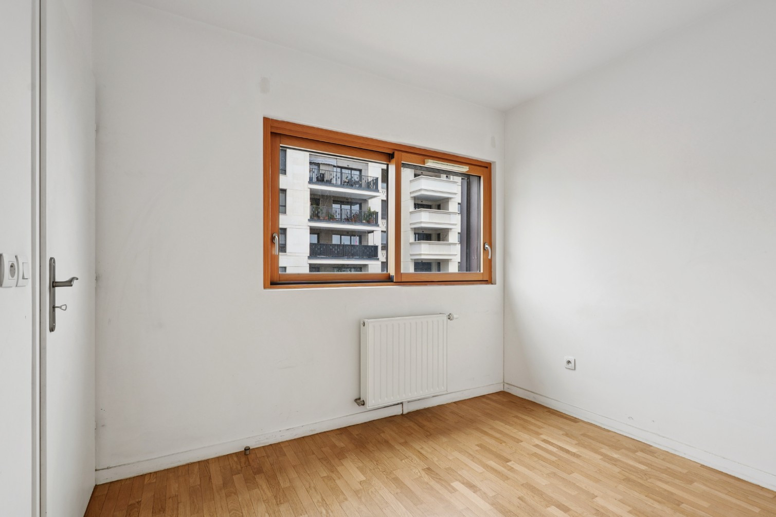 
                                                Vente
                                                 Appartement 3 pièces avec balcon - Saint-Ouen
