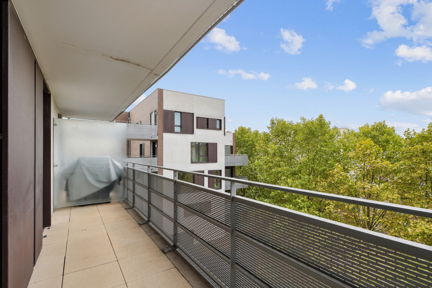 
                                                Vente
                                                 Appartement 3 pièces avec balcon - Saint-Ouen
