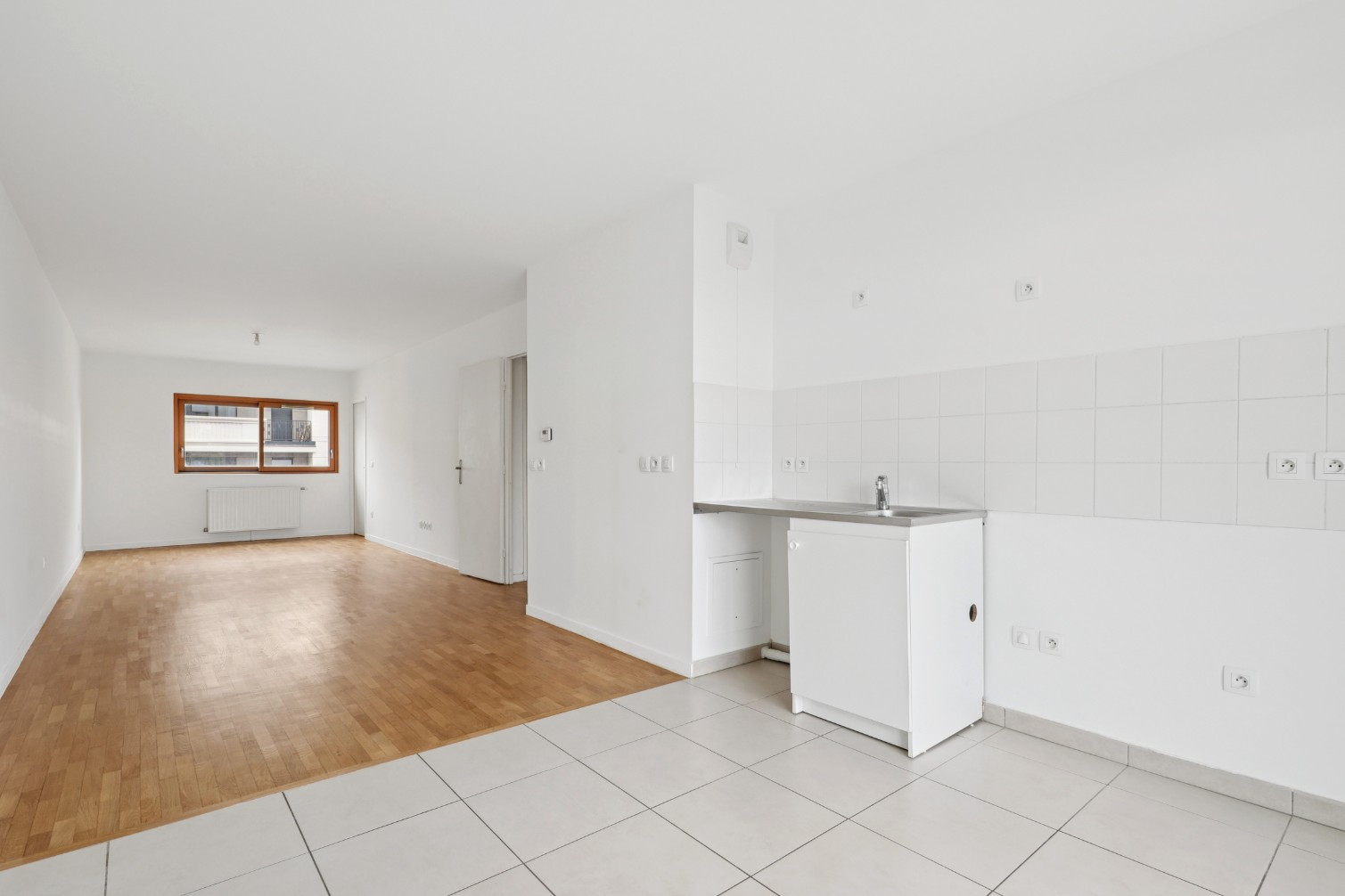 
                                                Vente
                                                 Appartement 3 pièces avec balcon - Saint-Ouen