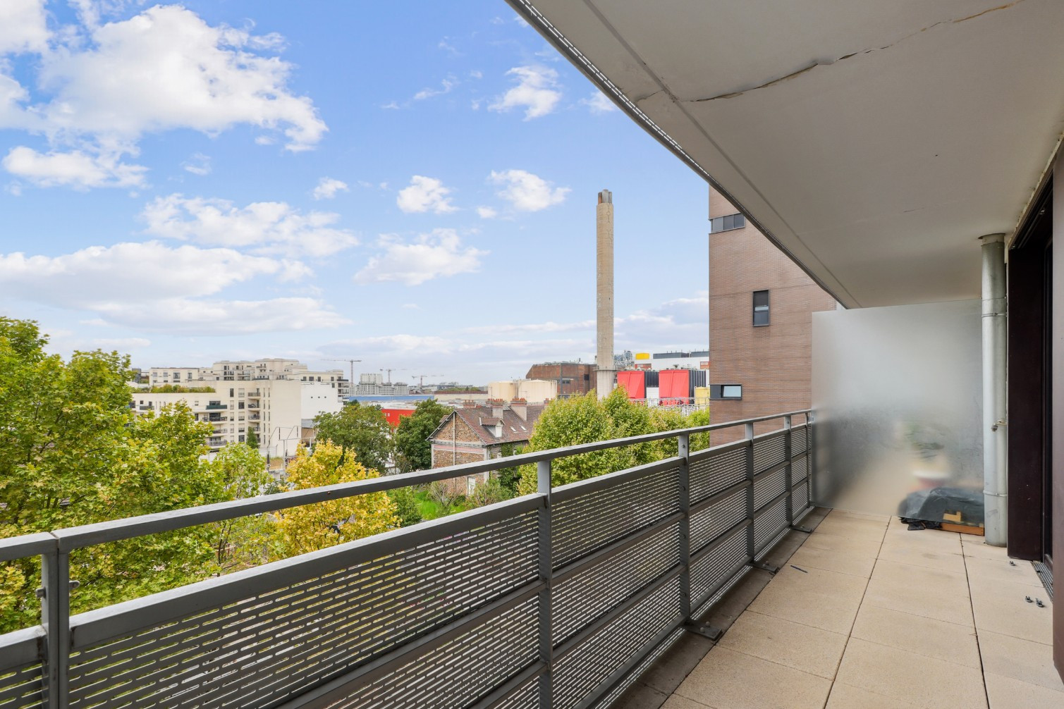 
                                                Vente
                                                 Appartement 3 pièces avec balcon - Saint-Ouen