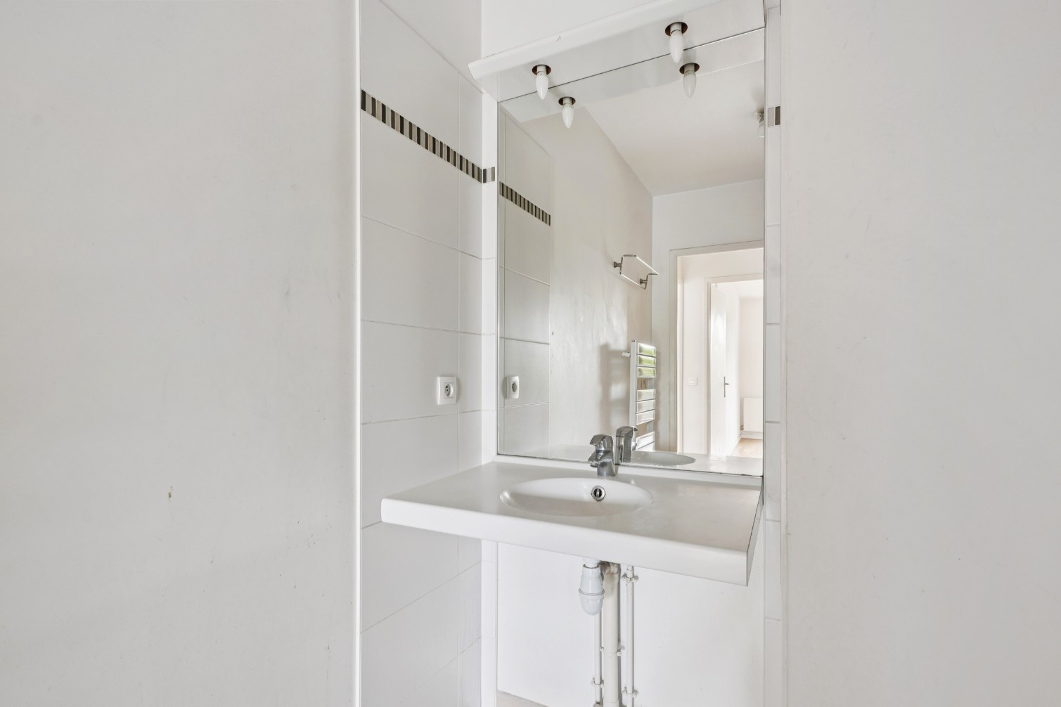 
                                                Vente
                                                 Appartement 3 pièces avec balcon - Saint-Ouen