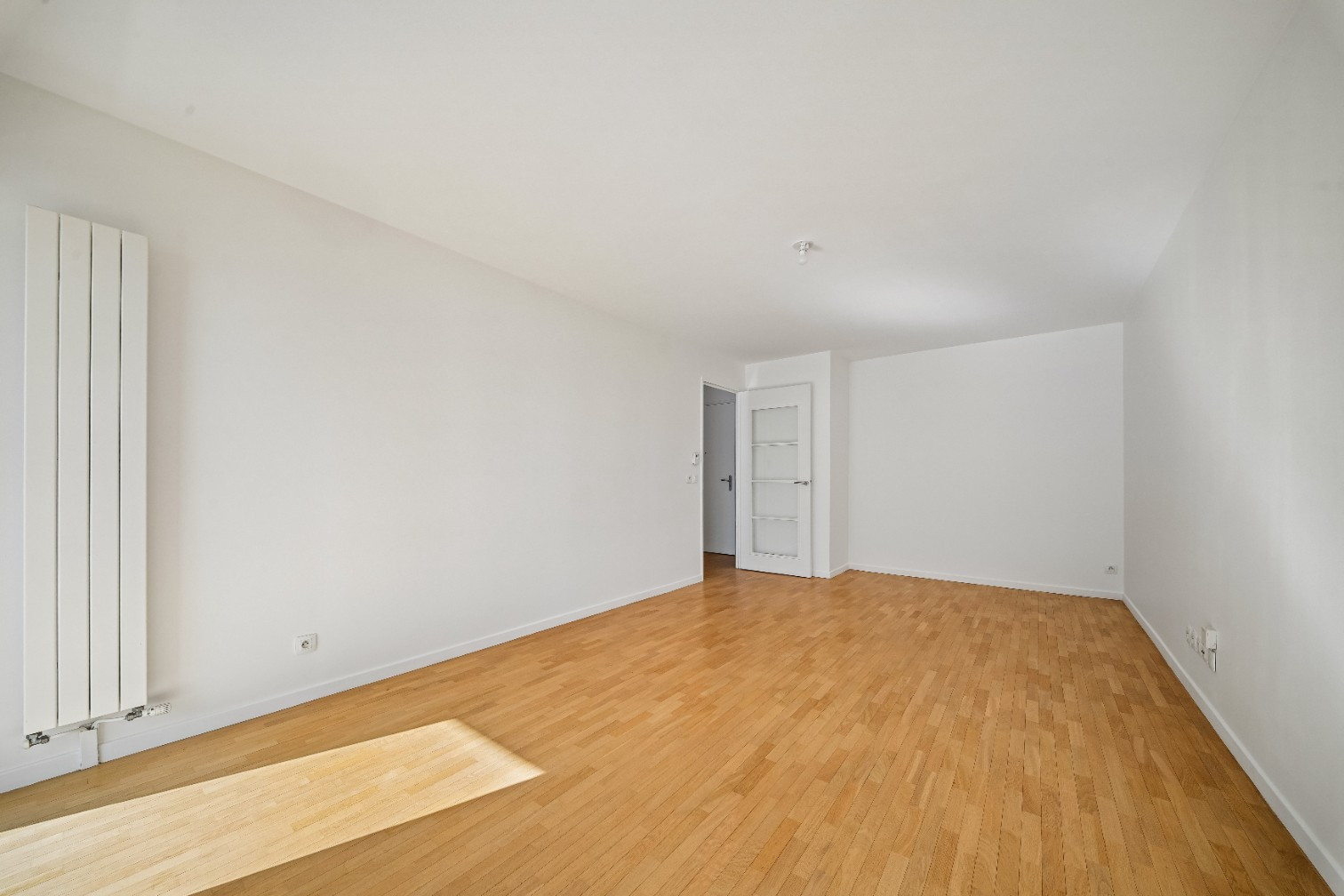 
                                                Vente
                                                 Appartement 3 pièces avec balcon - Suresnes
